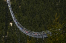 Най-дългият висящ пешeходен мост в света бе открит в Чехия